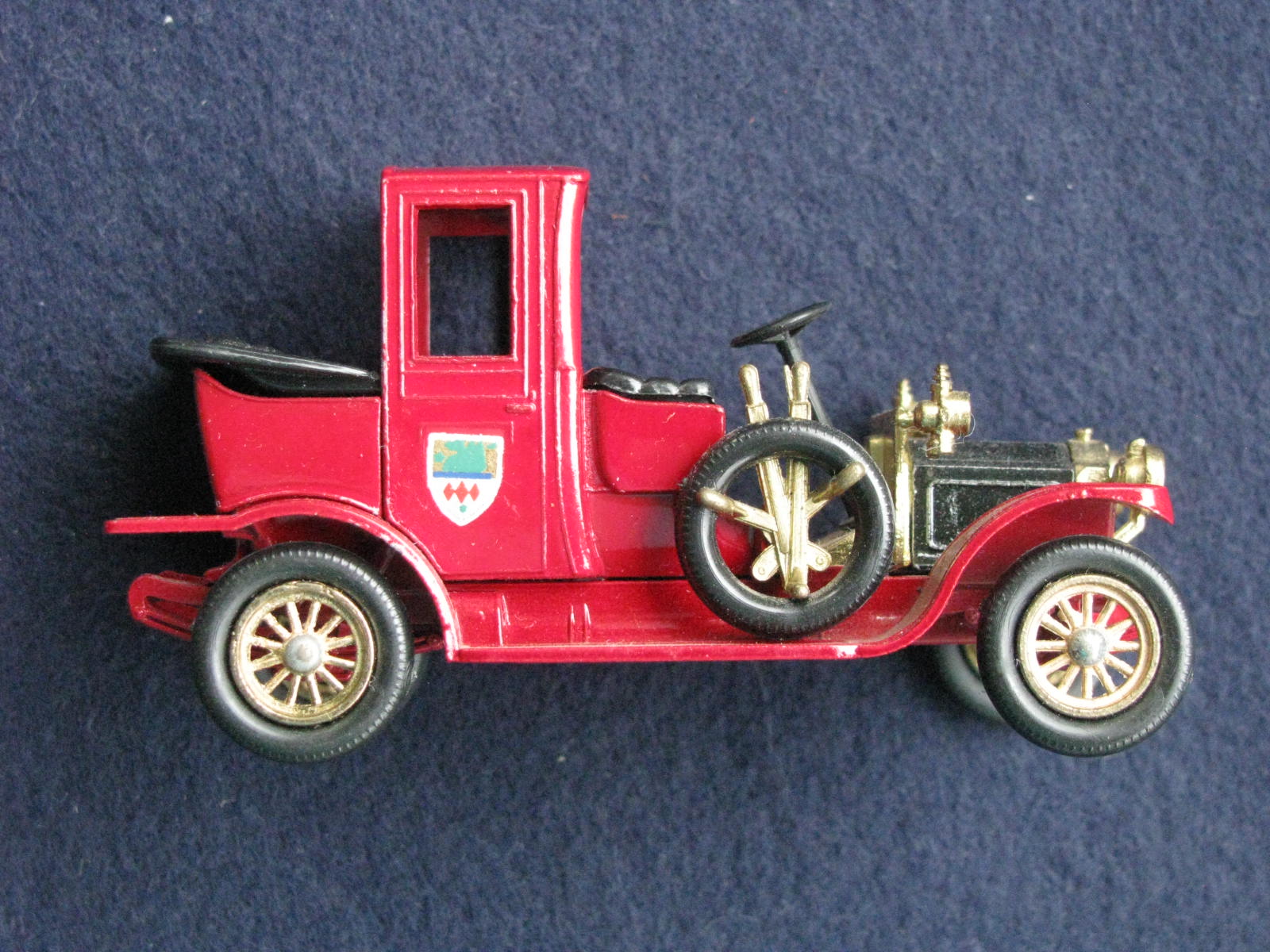 Matchbox Y-11 Vintage Toy 1912 Packard Landaulet in Original Box